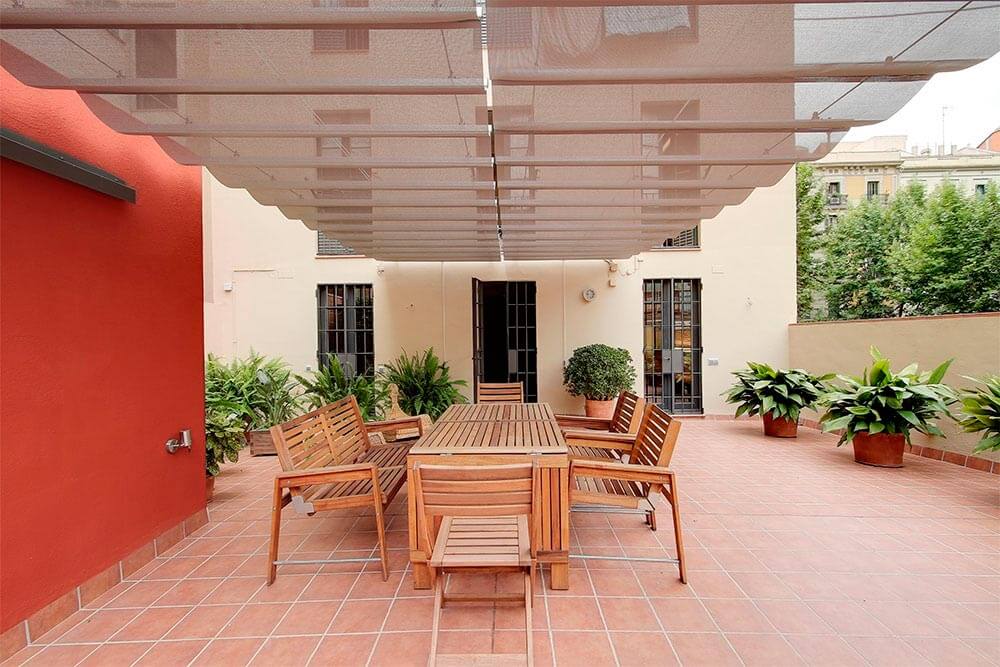 PATIOS Y CUBIERTAS
