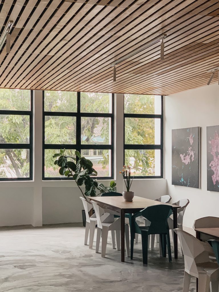 Decoración industrial en el salón