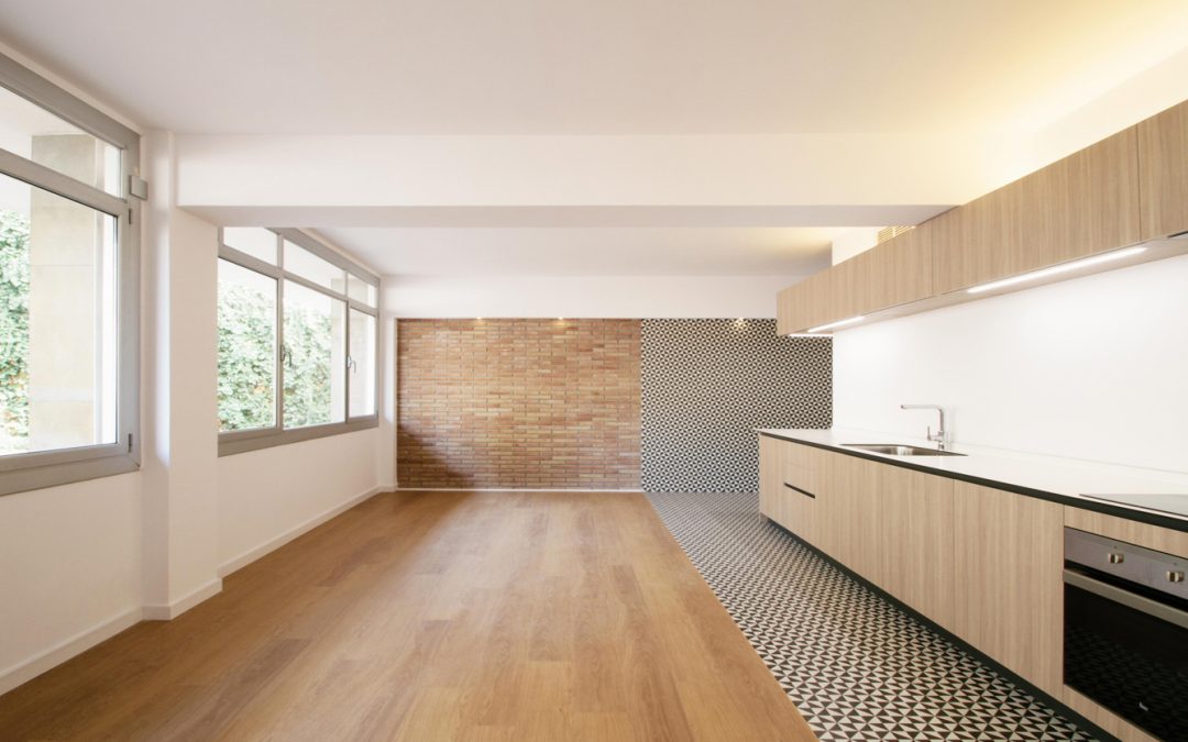 REFORMA INTEGRAL DE DOS HABITATGES SIMETRICS A GRAN VIA CARLES III